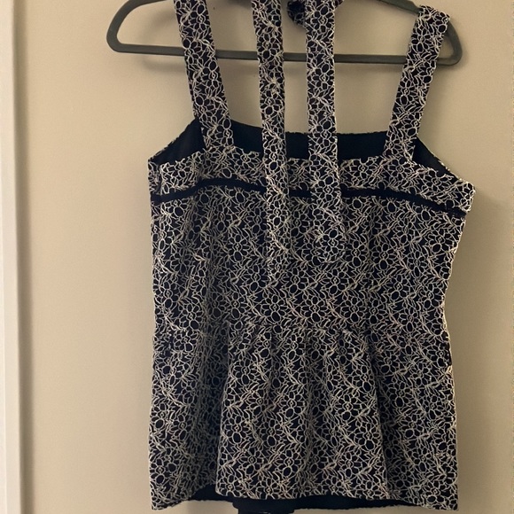 Banana Republic- Stunning  summer tank with belt. Woman’s Medium - Picture 4 of 4